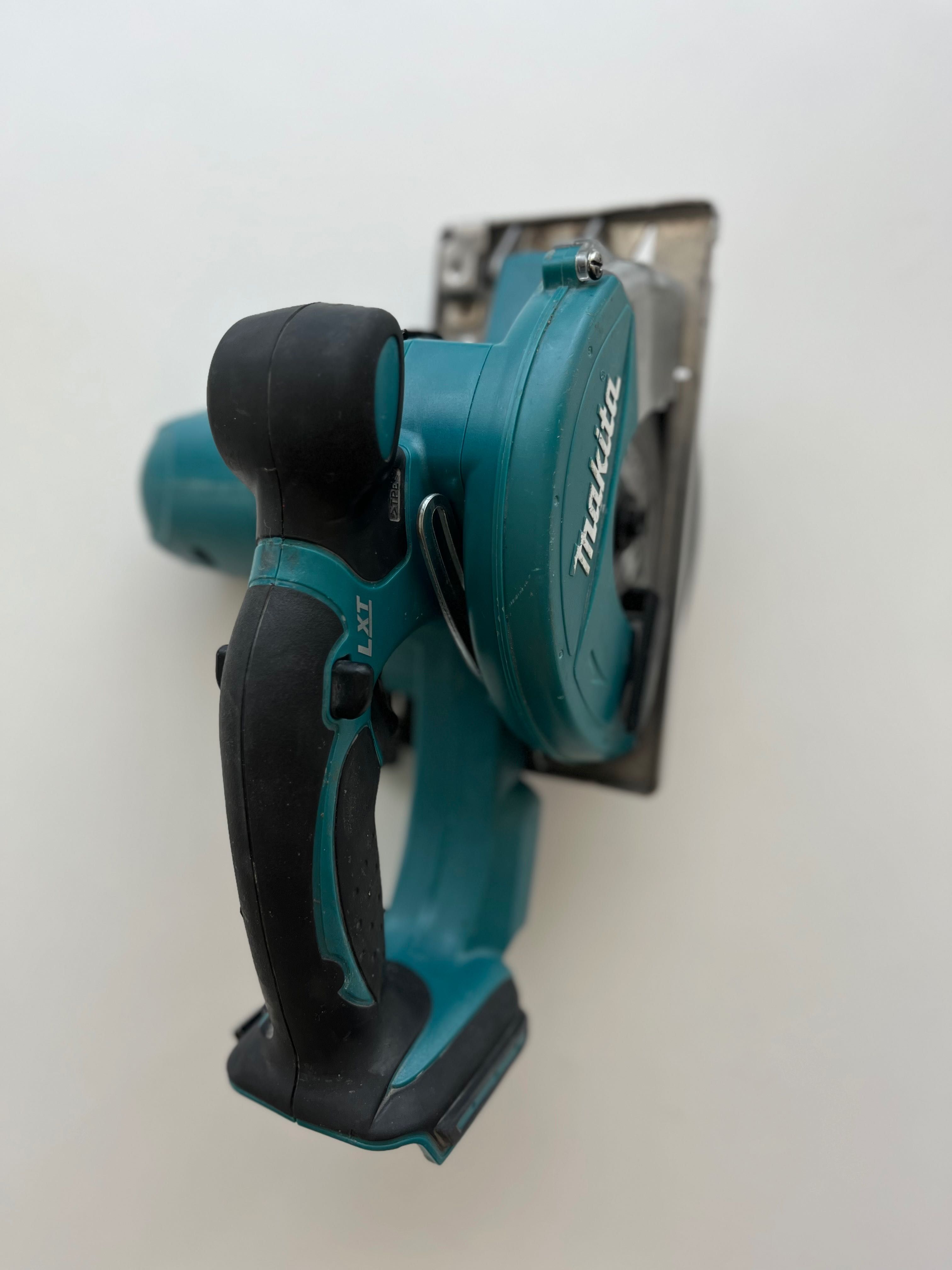 Ръчен Циркуляр Makita 18v DCS550 за метал