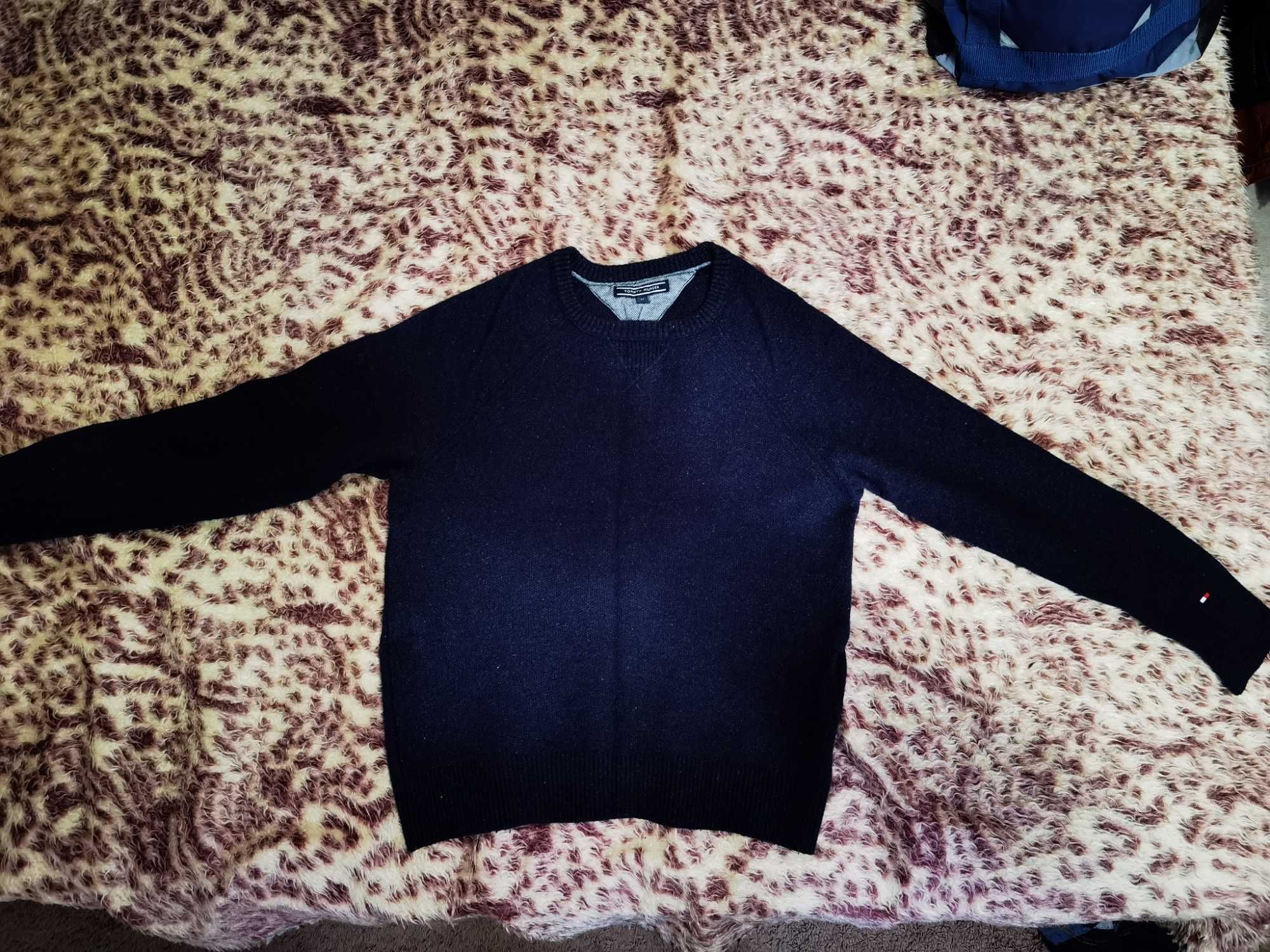 Вълнен пуловер Tommy Hilfiger