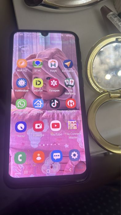 Продается телефон самсунг