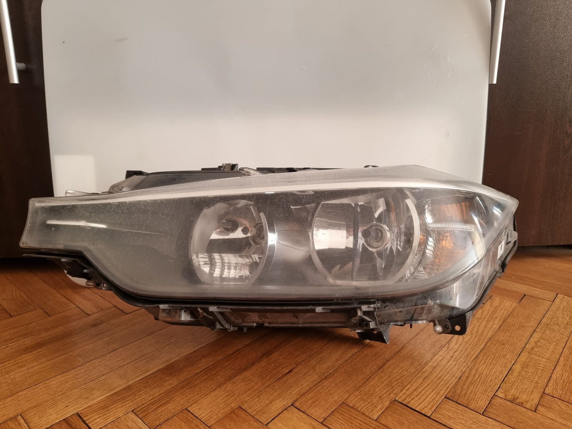 Фарове  за BMW F30 ляв и десен