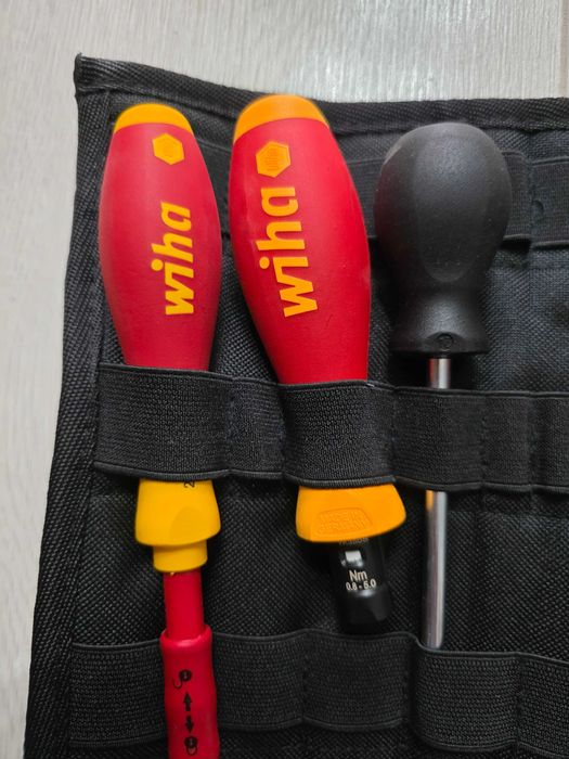 Set surubelnita dinamometrica, 0.8–5 Nm, cu 9 biti si husa - Wiha
