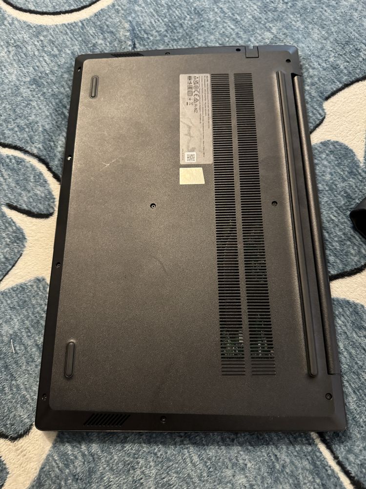 Lenovo    V15   G4