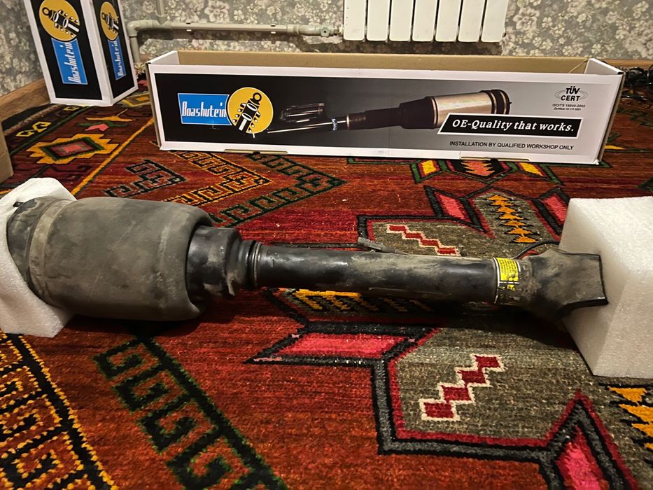 Пневмокомпрессор и  Амортизаторы от GL450