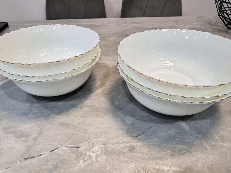 Продам салатницы, молочник, фруктовницу