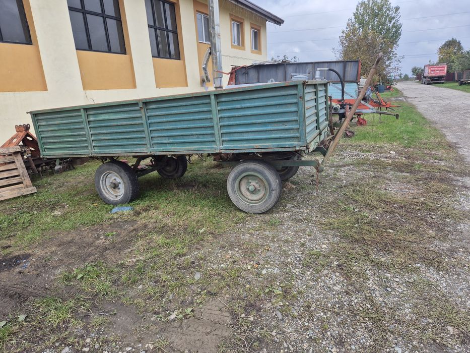 Remorcă pentru agricultu cu 2 axe.ra axe