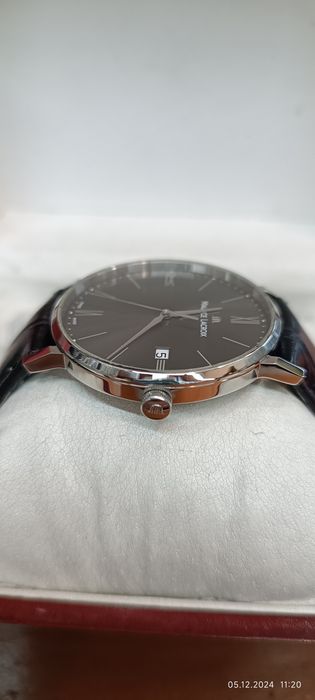 Швейцарские часы Maurice Lacroix