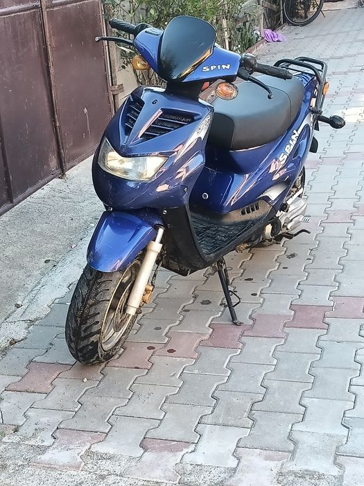 Vînd scuter 49cc
