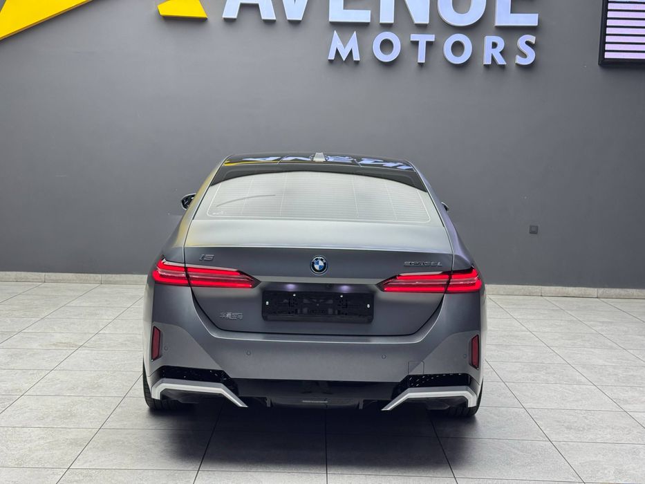 Продается BMW i5 35 eDrive