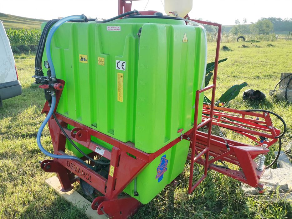 Diferite Utilaje Plug Reversibil cu 2 furtune hidraulice 3 cormane