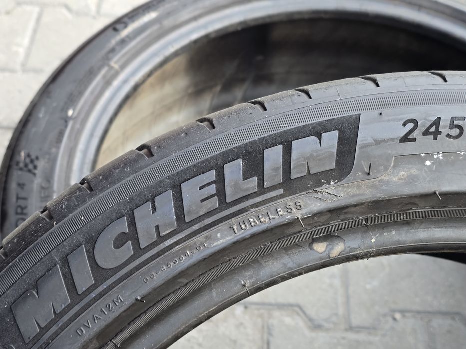 245 45 20  Michelin