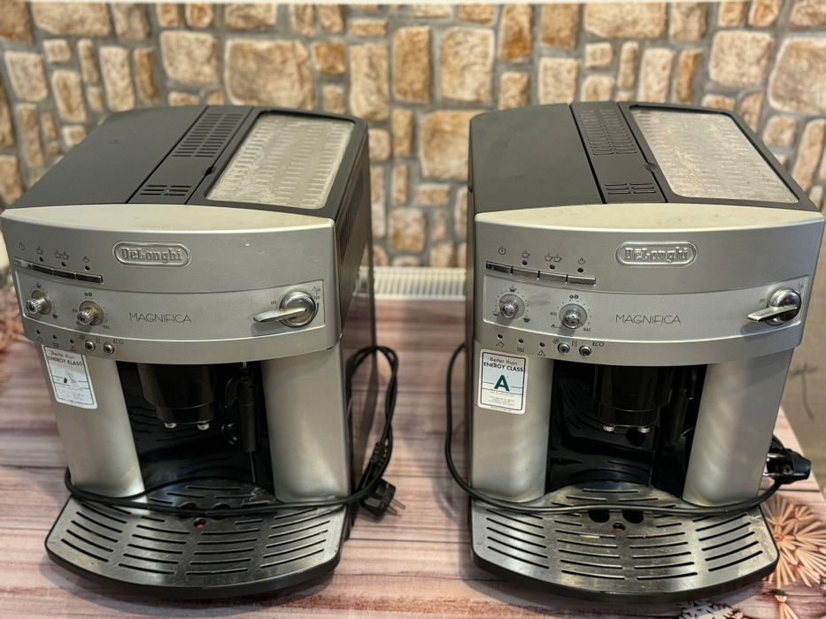 Vând aparat de cafea DeLonghi