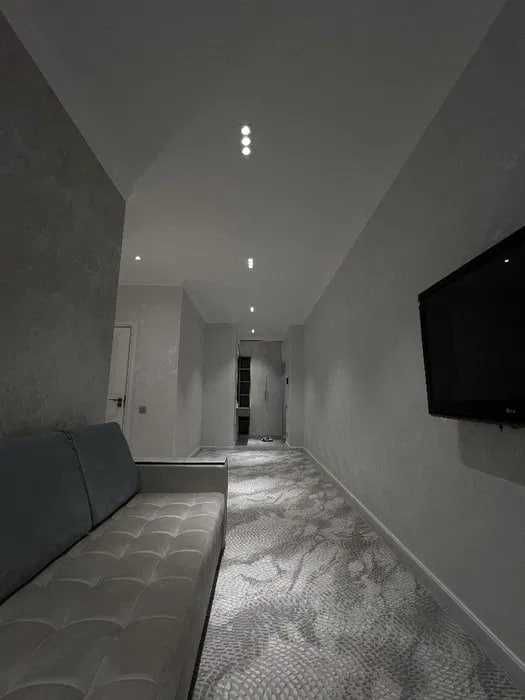 Сдается в аренду квартира  Юнусабад 11 квартал.  2х комнатная + Холл.