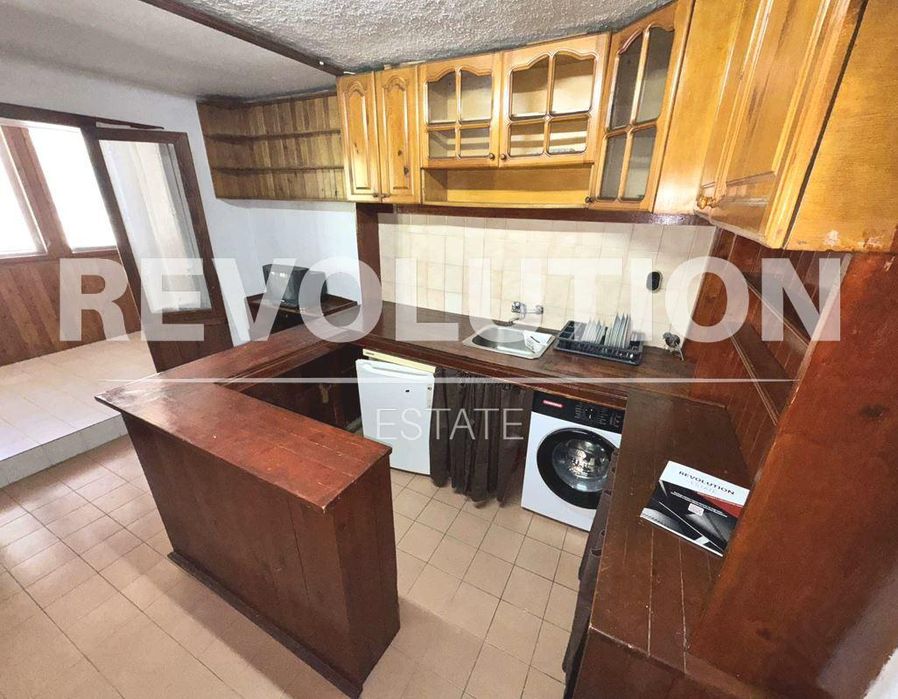 Дава се под наем Двустаен апартамент в Варна, Лятно кино Тракия - 70 кв.м за 300 € - Снимка #2