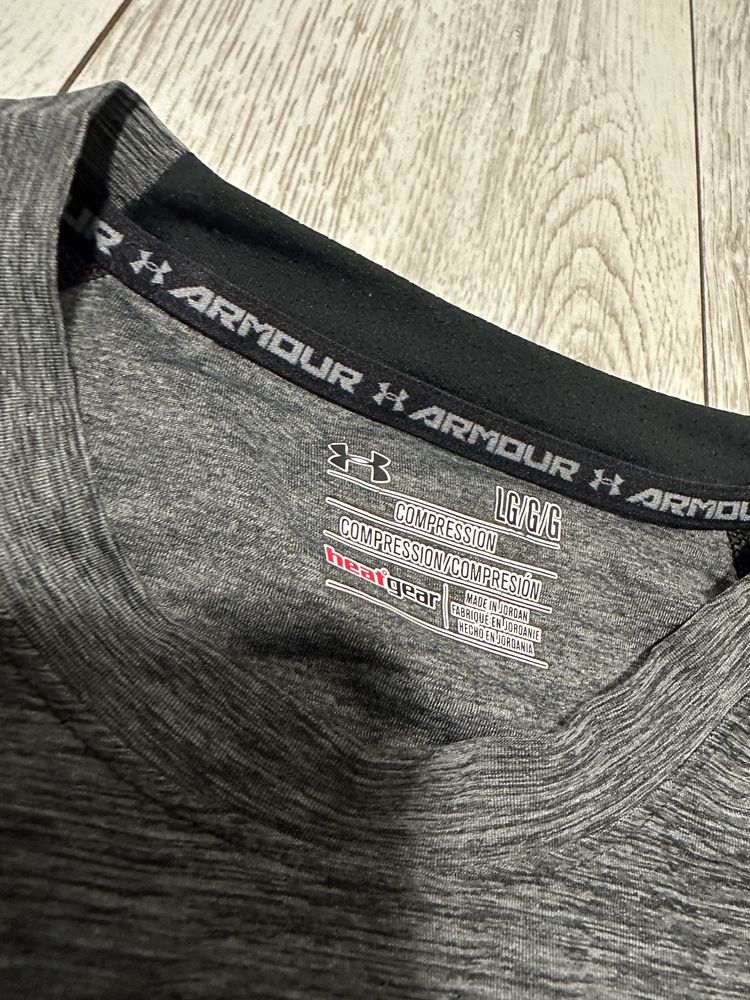 Under Armour тениска