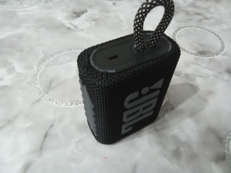 JBL GO 3 колонка купил за 27к тг продам за 17-15