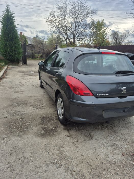 Peugeot 308 1.6 benzină Hatchback