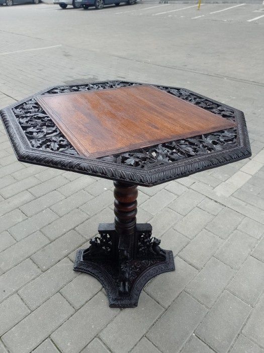Superbă măsuța antica in stil oriental sculptata integral manual ,pies