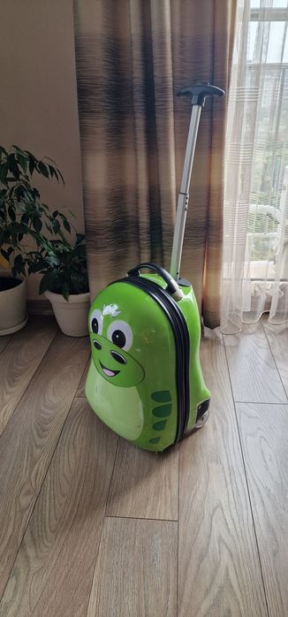 Детски куфар с колелца -ДИНО