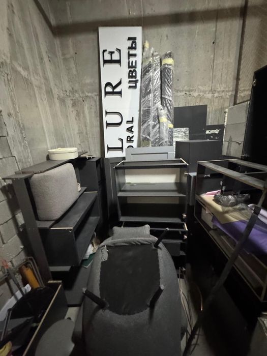 Продам оборудование полностью цветочного магазина