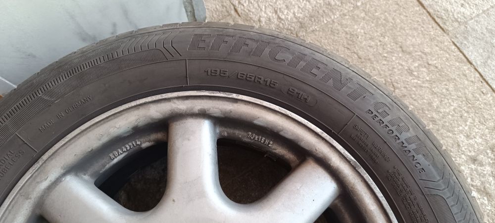 Продавам джанти с летни гуми 195/65/15