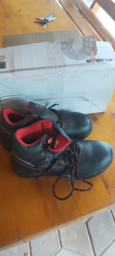 Pantofi de lucru cu protectie noi Sicilia-Exena