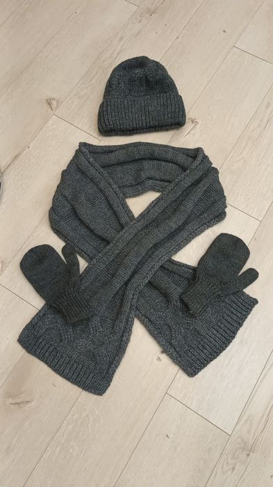 Набор шапка, шарф, варежки