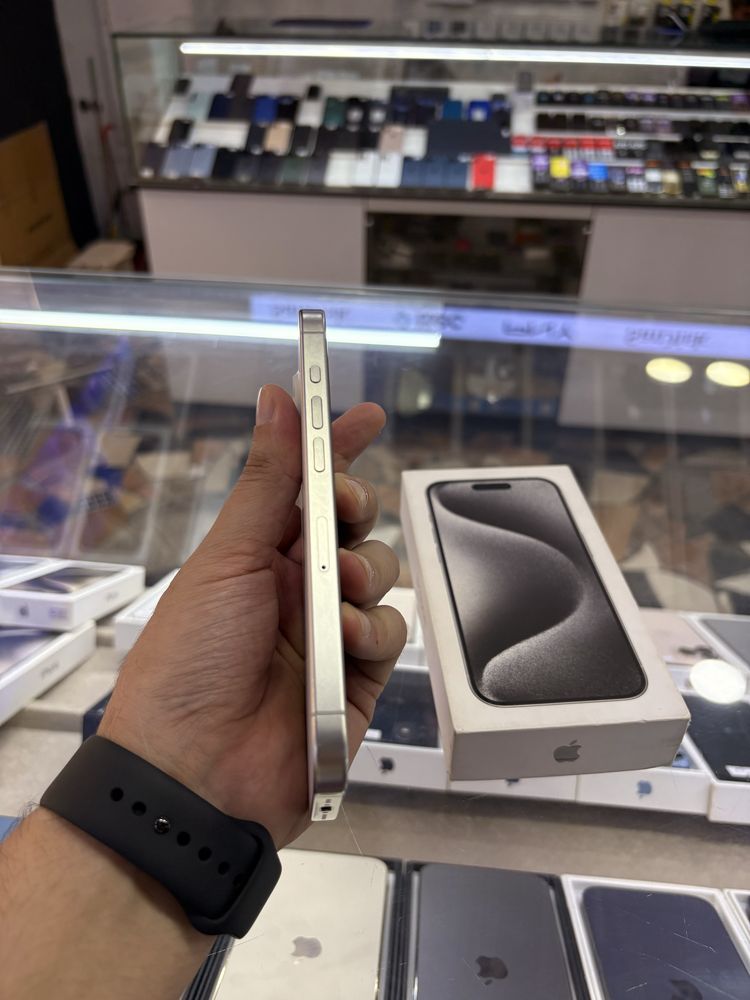 iPhone 15 Pro 256 gb white