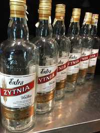 Празни бутилки/шишета от Водка Zitnia и Flirt 1л.