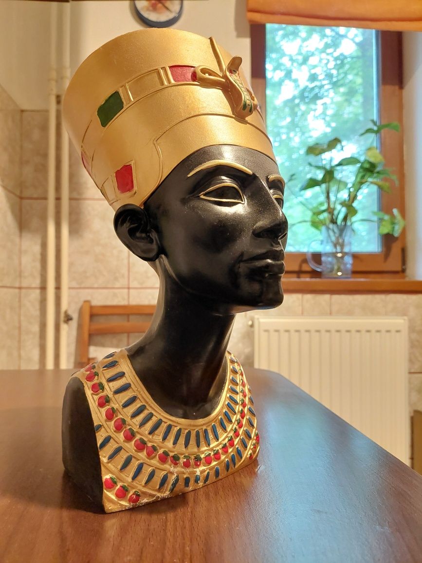 Bust farraon Nefertiti