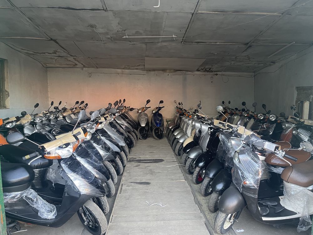 Скутеры и мопеды Honda Dio, Suzuki, Yamaha в ассортименте