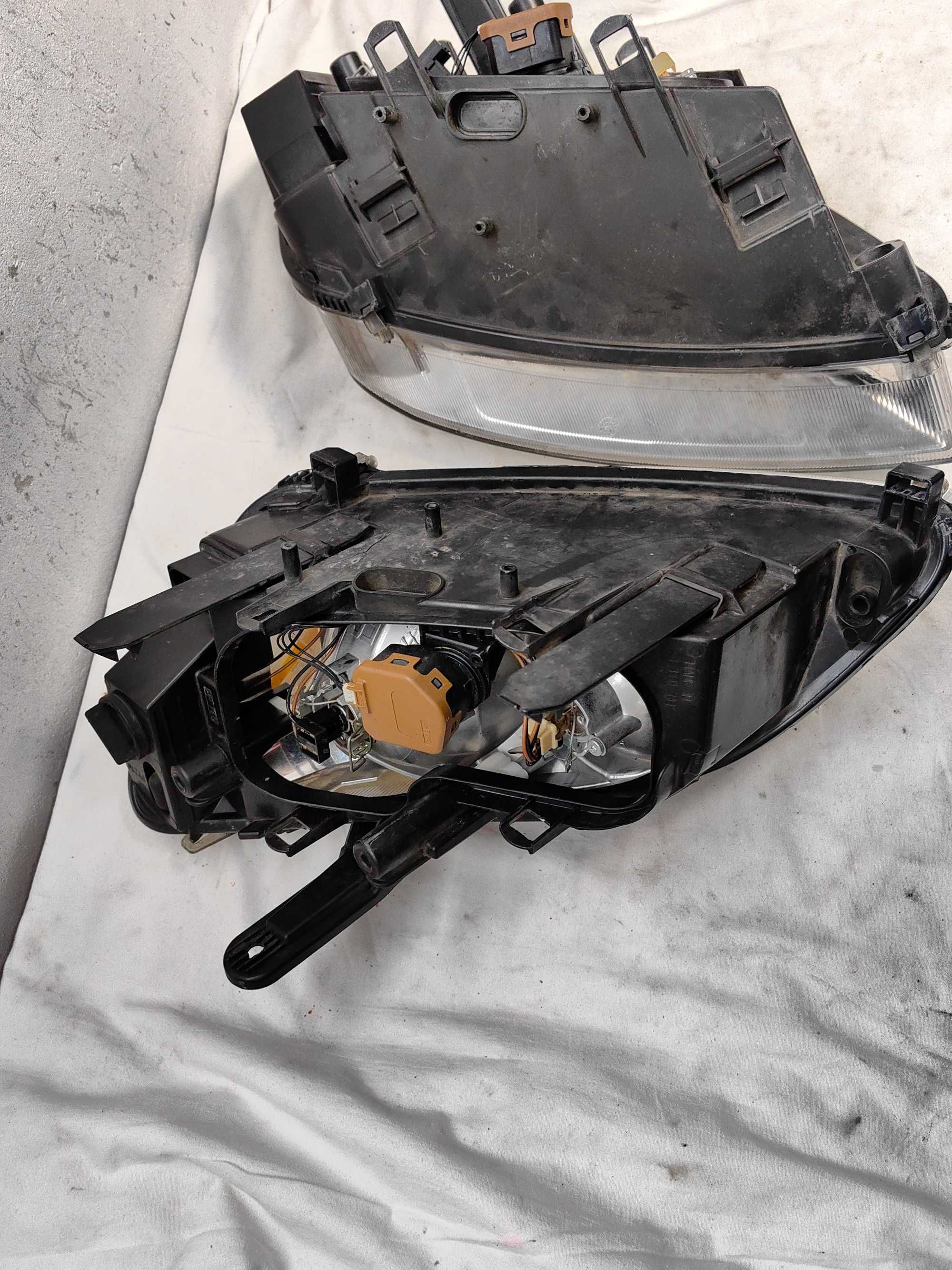 Оригинални  фарове  Форд Ц-Макс  Ford C-Max