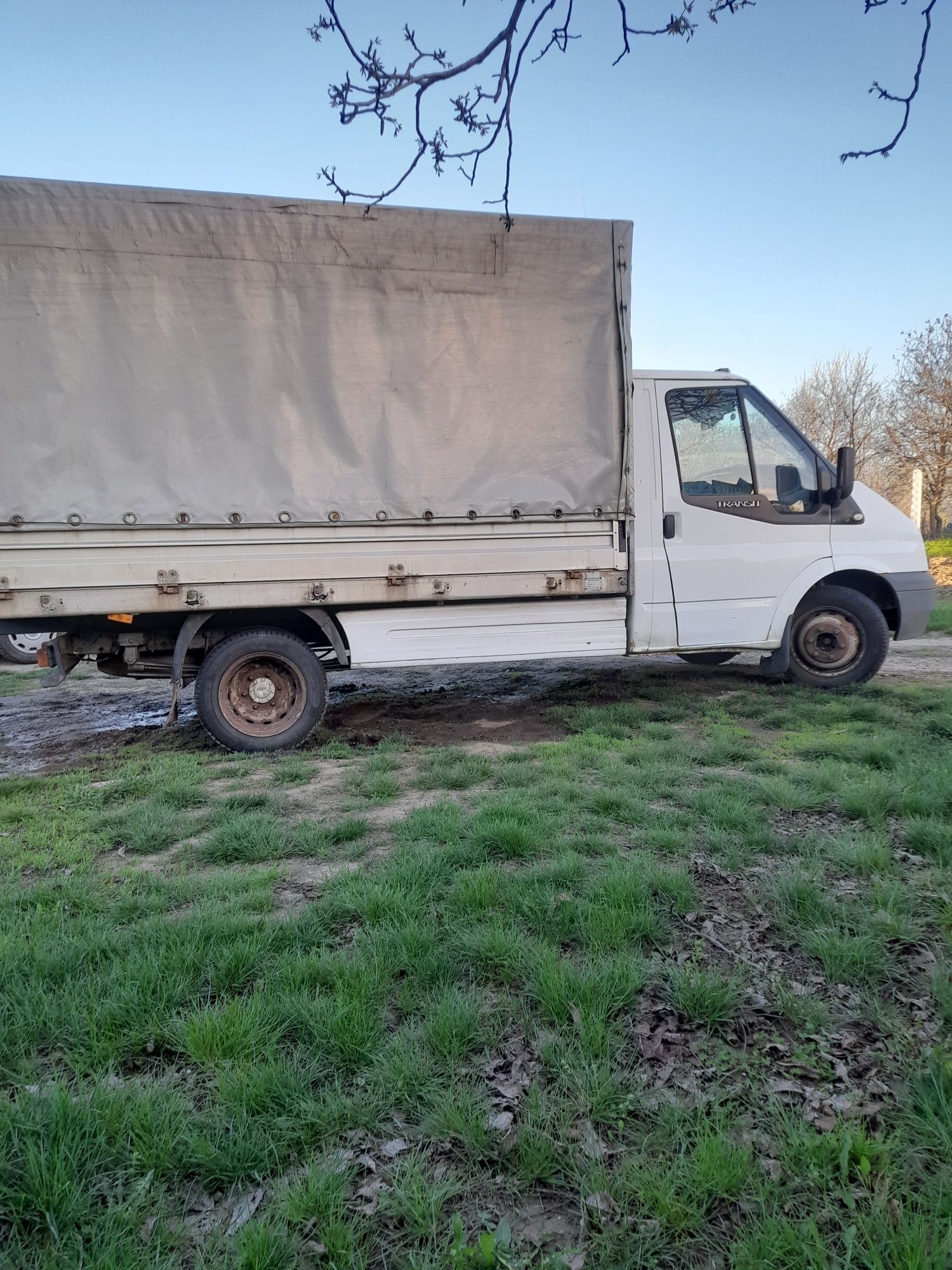 Vând Ford Transit