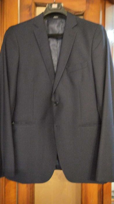 продаю костюм мужской
