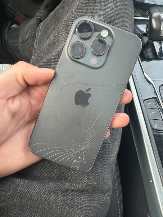 Iphone 15 Pro, 87 baterie