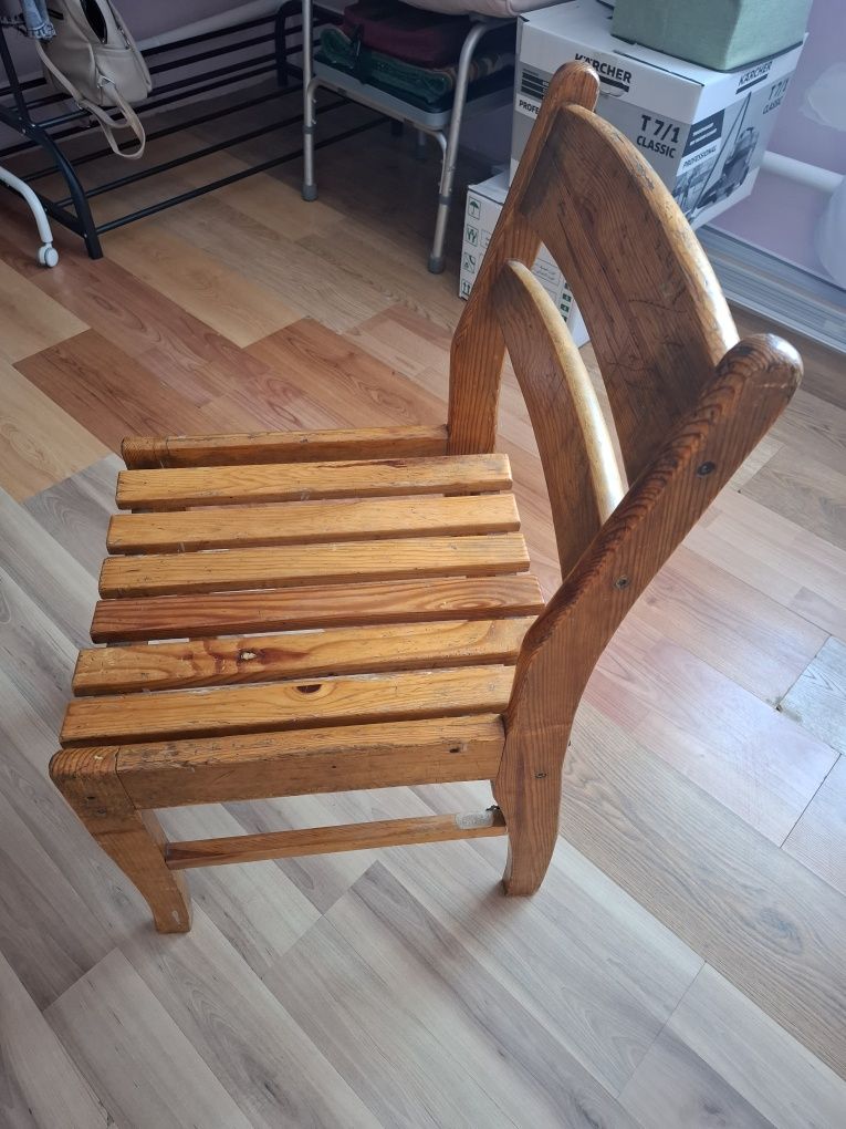 Продам стол со стулем