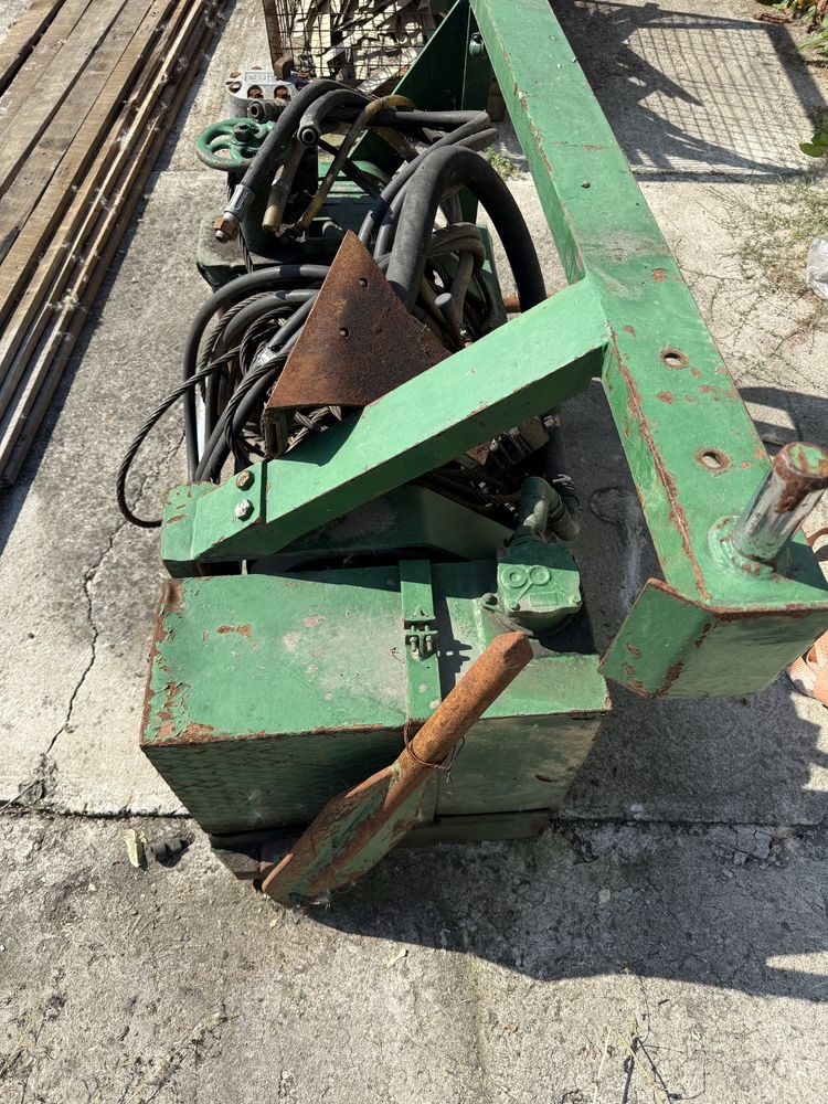 Troliu hidraulic cu cablu de oțel, complet, stare bună