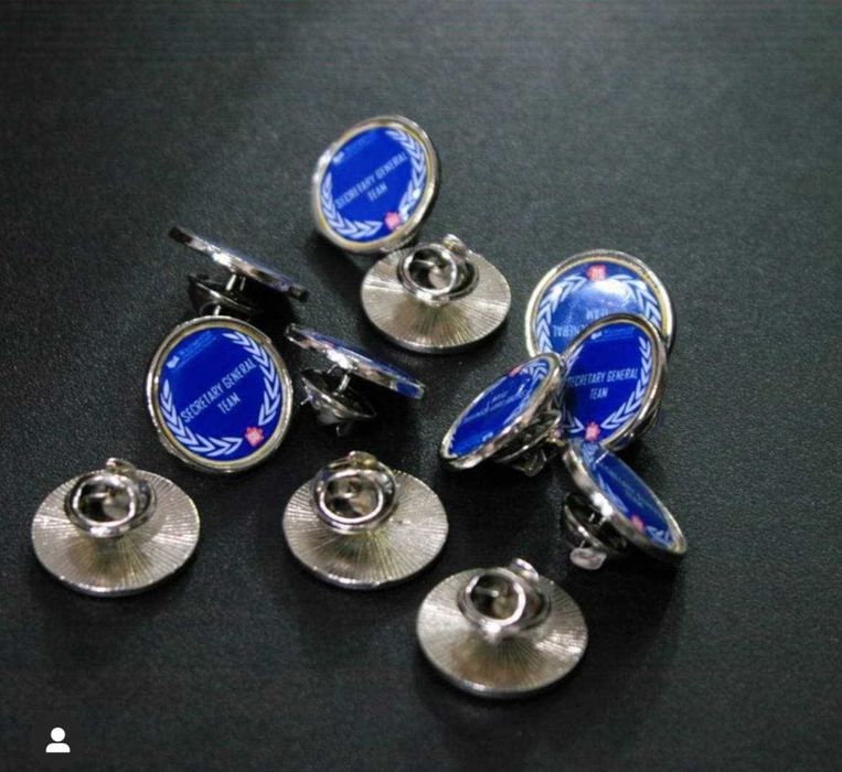 значки с ващим лого