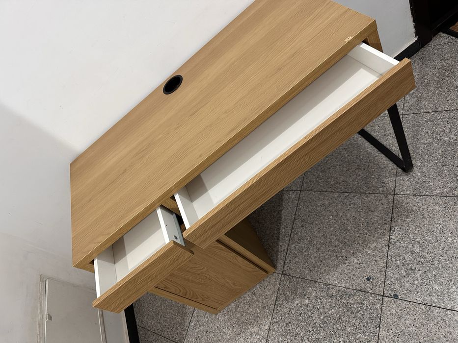 Birou IKEA Micke stejar alb, 105x50cm