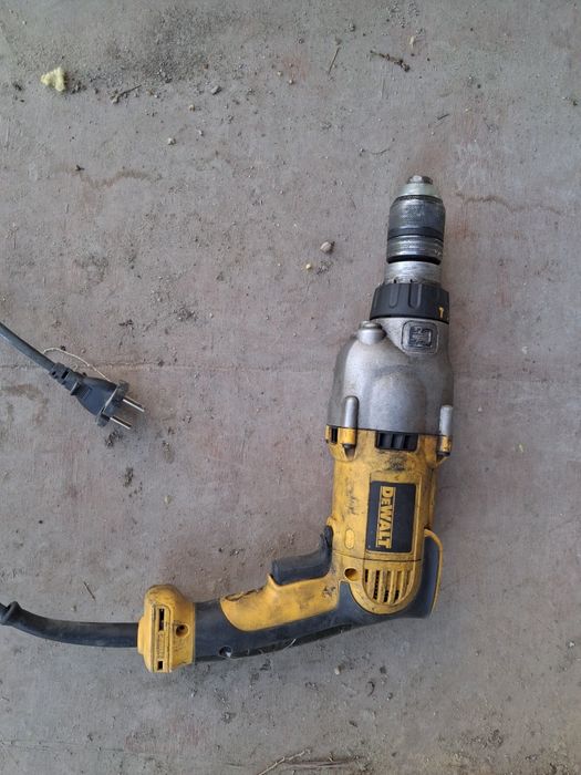 Перфоратор Dewalt DWD524