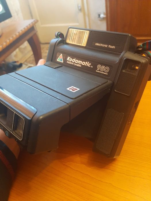 Kodamatic instant camera 950