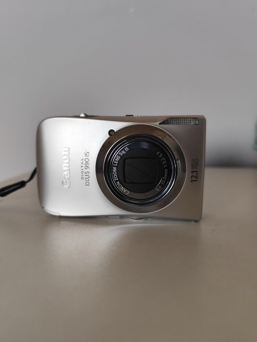 Дигитален фотоапарат Canon Ixus 990 IS
