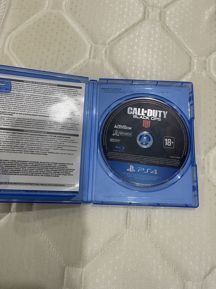 Продам диск call of duty black ops 4  на пс 4