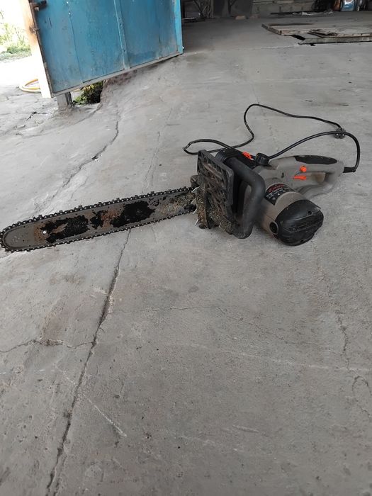 Электро пила, в хорошем состяний