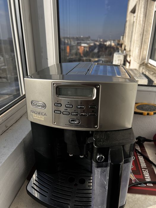 Vand expresso cafea boabe DeLonghi Magnifica