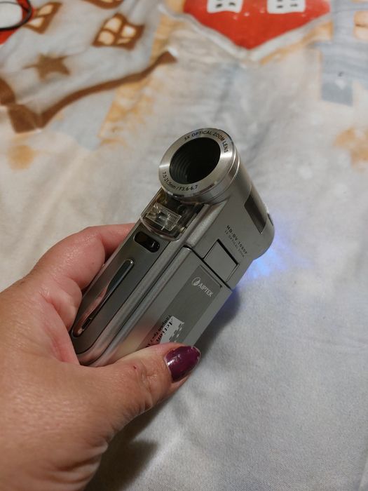 Vând camera HD  -dv 1080p aiptek