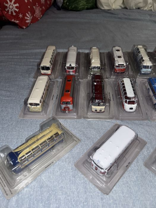 26 броя от колекцията “Легендарни автобуси”