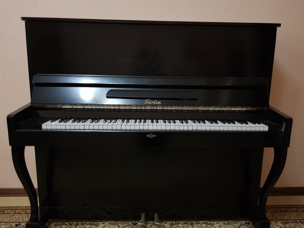 Pianino Penza sotiladi