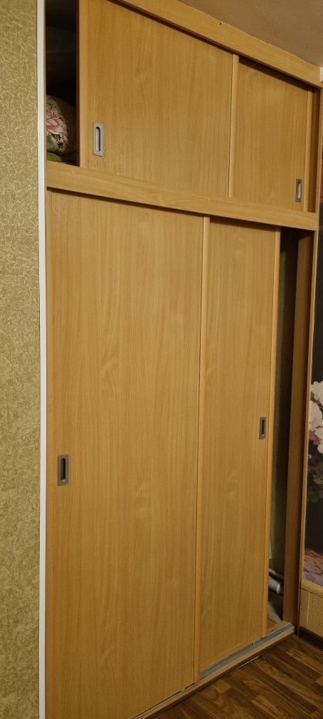 Шкаф купе продаю