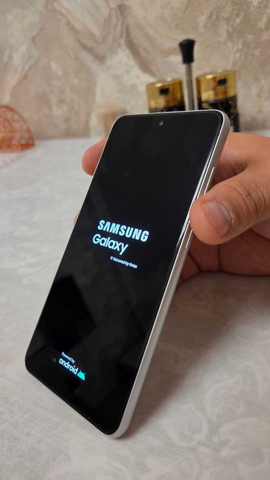 Продам Samsung Galaxy S 21 FE