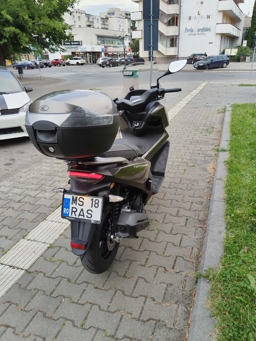Scuter Kymco Skytown 125